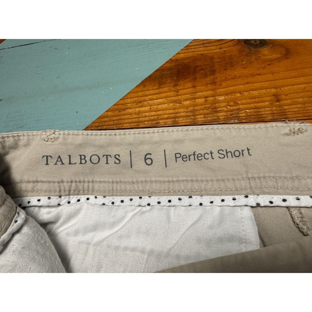 Talbots Perfect Short Women’s Size 6 Beige Khaki Bermuda Walking Shorts - Picture 3 of 6
